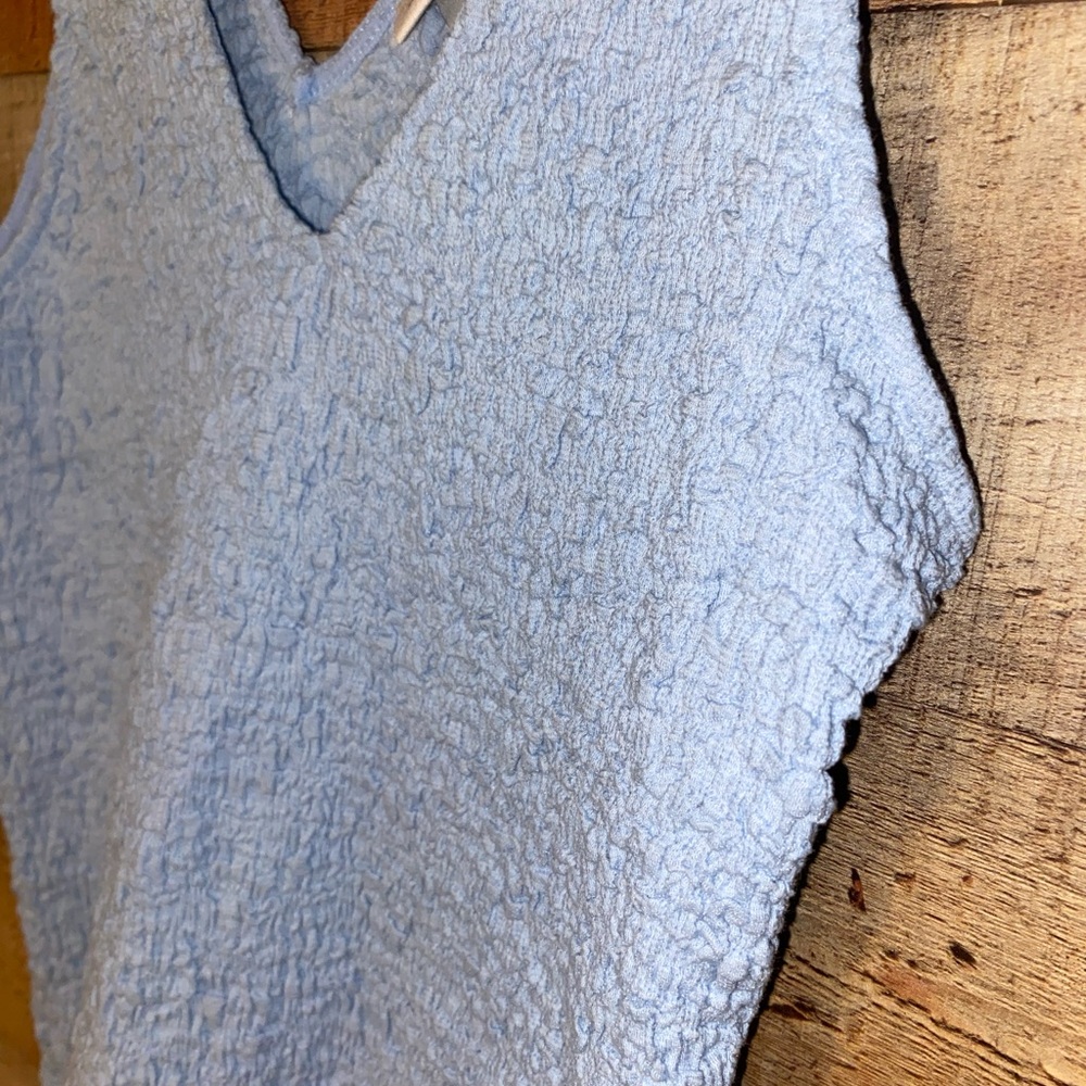 Light Blue Sleeveless Top size medium - Picture 5 of 6